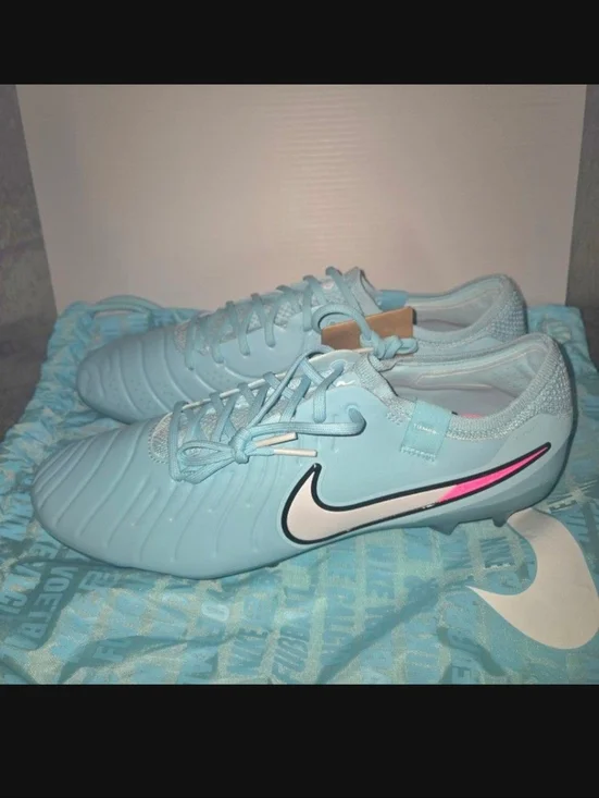 Nike Tiempo Legend Elite Light Blue and Pink Soccer Cleats - Picture 5 of 6
